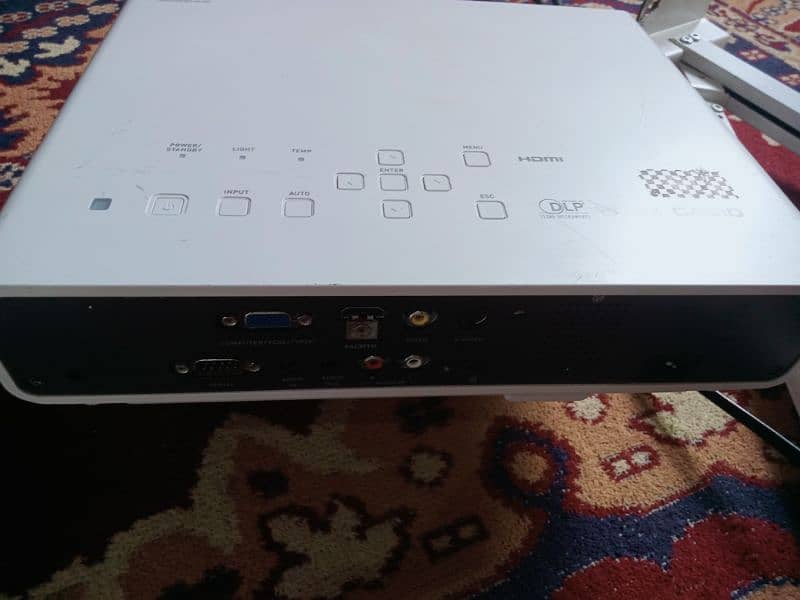 Casio Multimedia Projector with 10/10 condition best resolution result 7