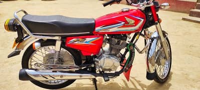 Honda CG 125 2016 model bike for sale call on hai 03134935145
