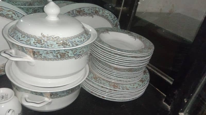 fancy imported crockery 4