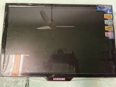 New tv Hd screen Good sound 1 month be NH use hoi