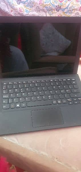 Lenovo ideapad MIIX 700-12ISK 4RAM 120 SSD Touch Screen 3