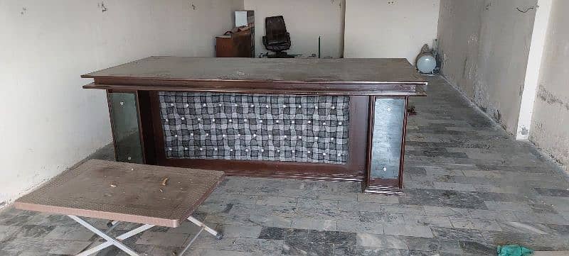 8 F. t Table for office,  Location Daharowal Gujrat 0