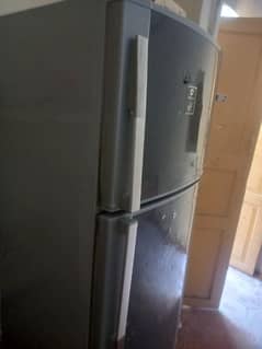 dawlance medium size fridge