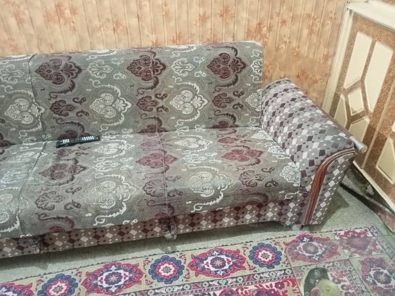 sofa cumbed urgent sale negotiable 0