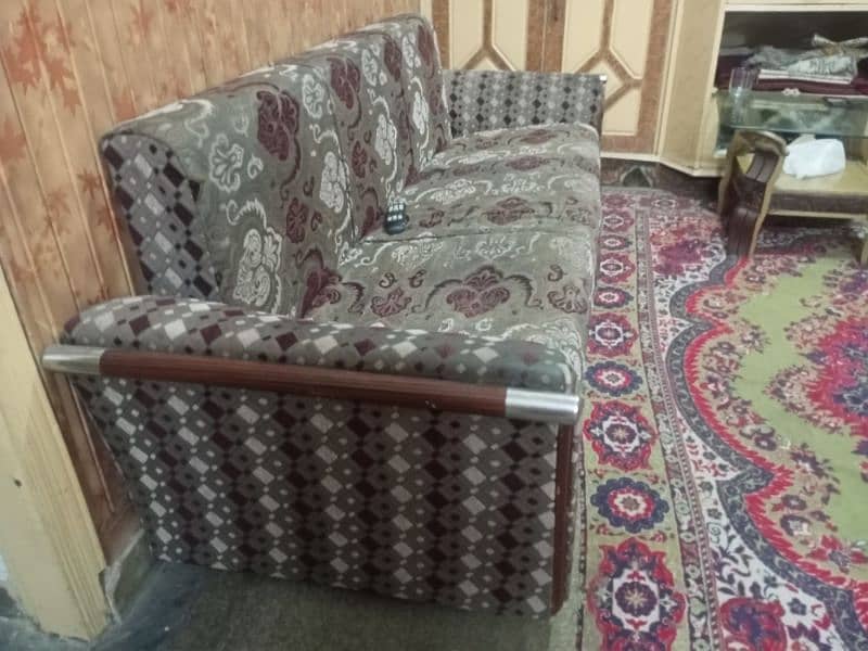 sofa cumbed urgent sale negotiable 3