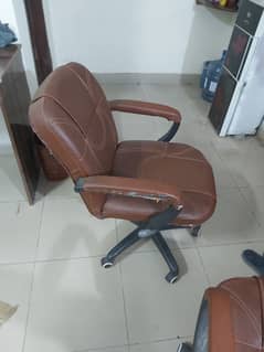 Used computer revolving chair