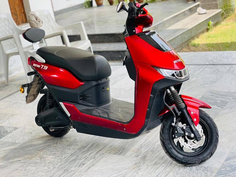 Metro T9 electric scooter 3