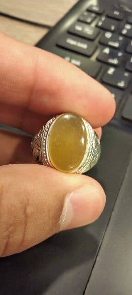 Natural Yamni Zard Aqeeq Sharf e Shams Stone Irani Ring 4