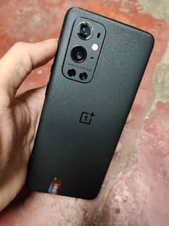 5G oneplus 9pro 12+4GB ram 256GB minor back crack 10%10 new