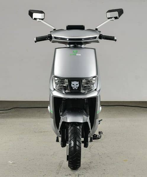 Eveon Leopard Electric Scooty 2024 New Zero Meter 7