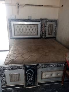 URGANT SELL. Big Discount / 1Bed/ 2 side table/1 dressing/ 1 showcase