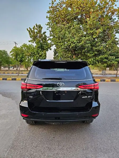 Toyota Fortuner 2022