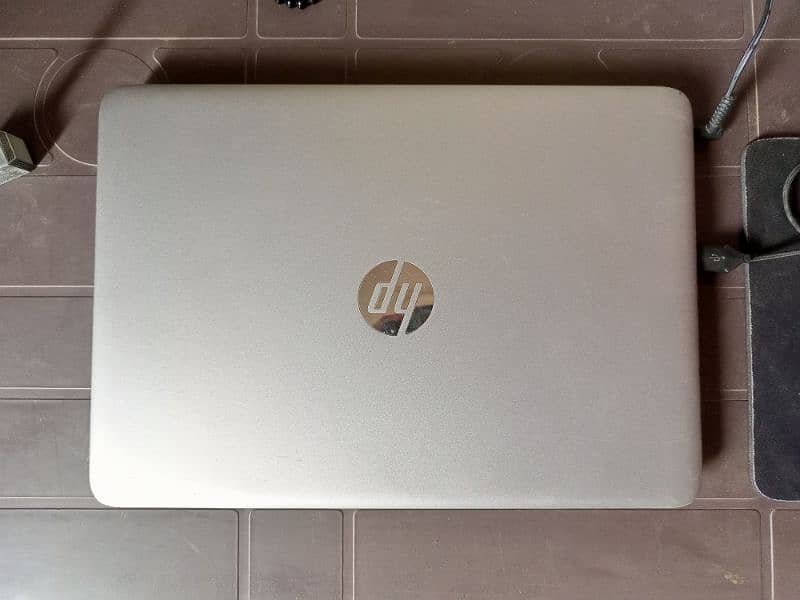 HP Elitebook 840 G3 core-i5 6200U 2.3GHz 1