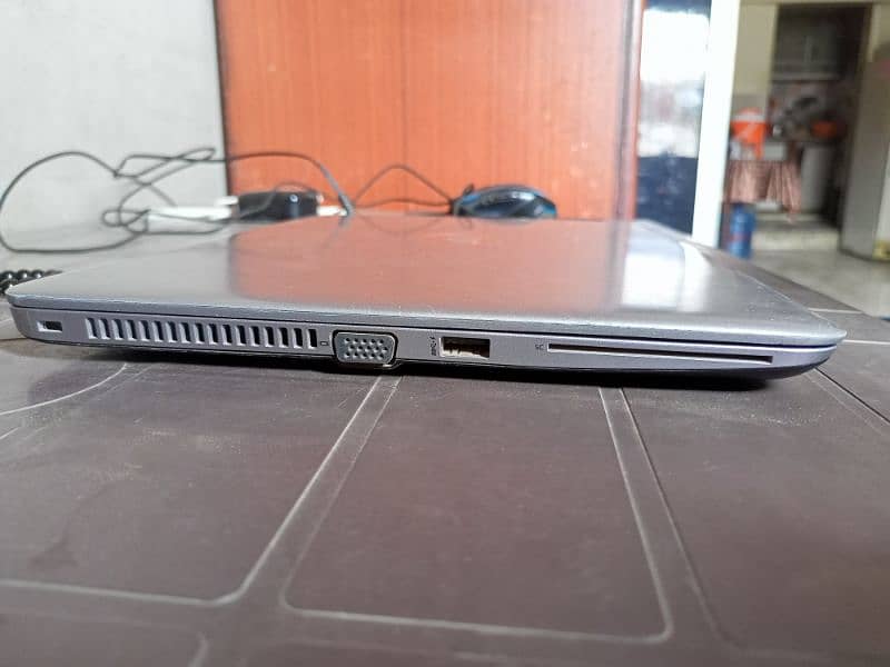 HP Elitebook 840 G3 core-i5 6200U 2.3GHz 2