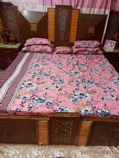 Double bed 6×6.5 fit with 2 side Table