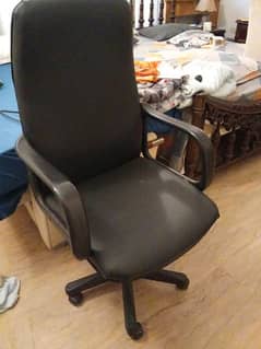 computer chair and table