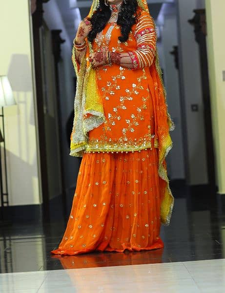 mehndi dress 0