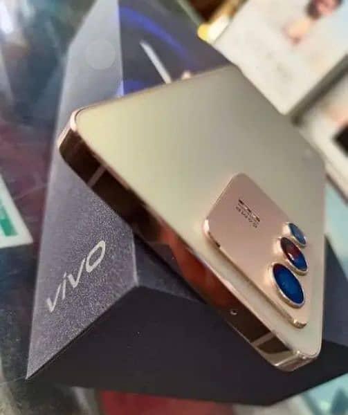 VIVO V23 5G 256 GB 10/10 Ladies used 3