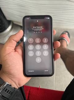 iphone 11 jv 100%health 10/10 condition