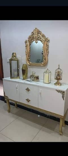 console with mirror