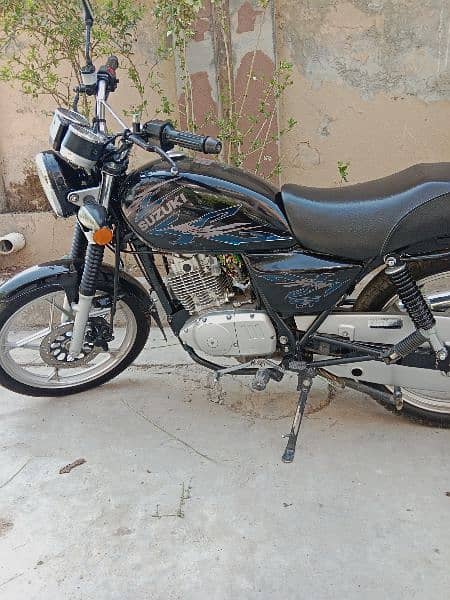 Suzuki GS 150 SE 0