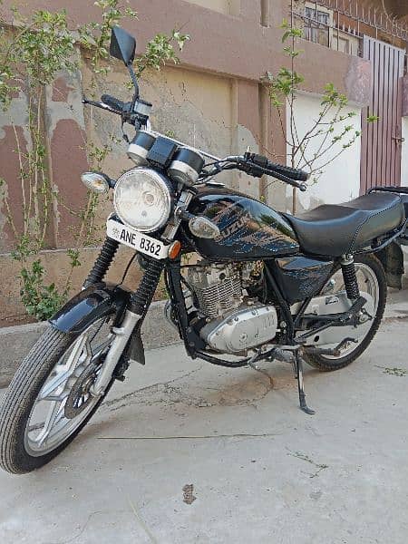 Suzuki GS 150 SE 5