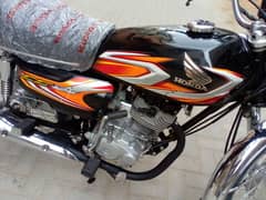 Honda 125 Karachi number 22 model