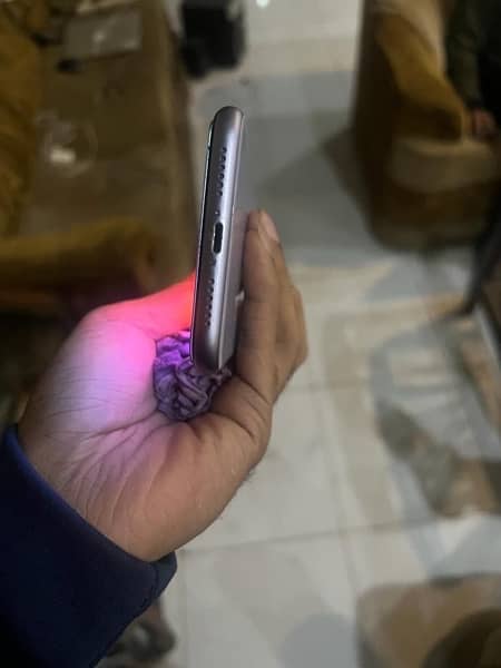 Iphone 11 (Factory Unlock) 2