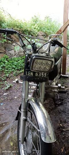 honda 125 in great condition for urgent sale. only serious buyer