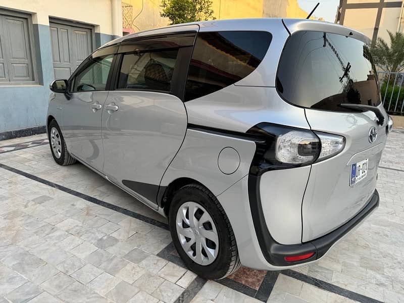 TOYOTA SiENTA 2018 G LED 3.5 GRAGE 4