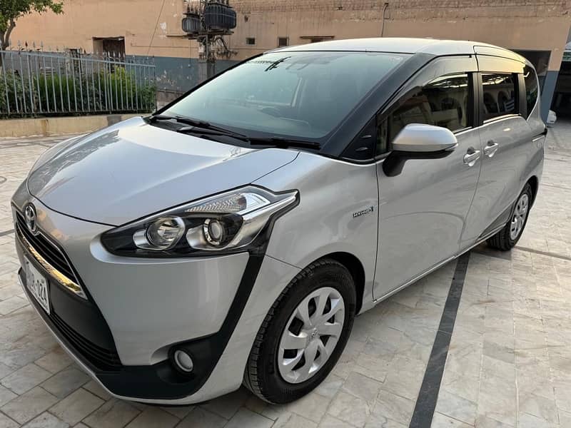 TOYOTA SiENTA 2018 G LED 3.5 GRAGE 6