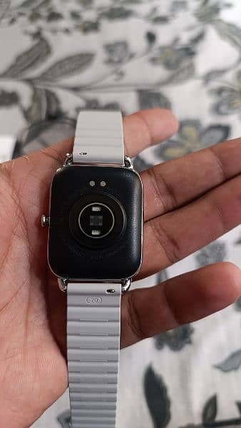 haylou  rs4 plus smart watch in very good condition 2