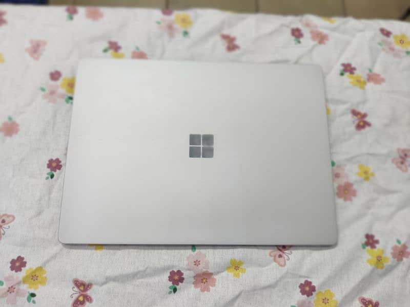 Microsoft Surface Laptop 2 1