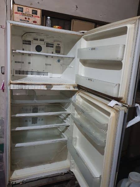 Dawlance Jumbo Size Fridge With Stabilizer 0