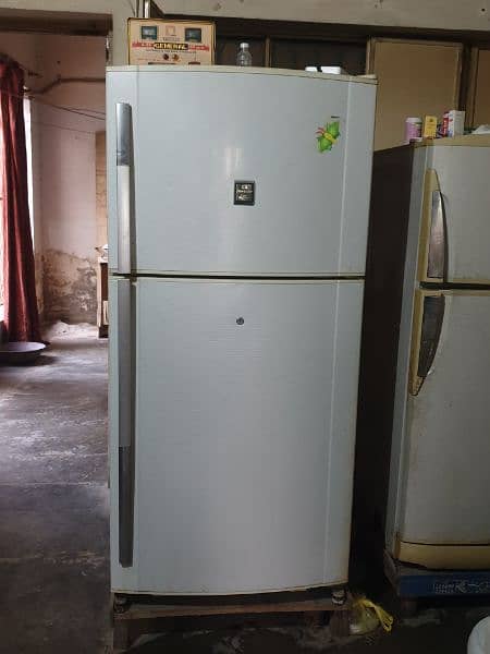 Dawlance Jumbo Size Fridge With Stabilizer 1