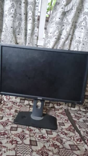 24" Dell u2312hm monitor 0