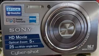 Sony cybershot digital camera with moveable optical lens(#03285405158)