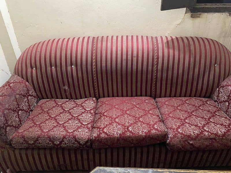 3 seater Sofa and Table both for Sale 0