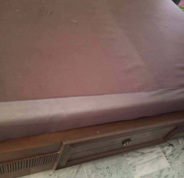 double bed king size with matress , 2 side table, dressing 4