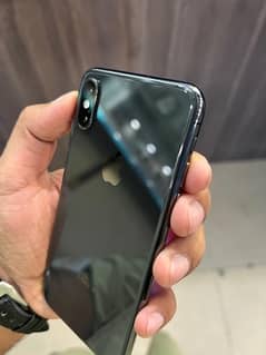 iphone xs 64 gb non pta 9.5/10 condition 74% Health