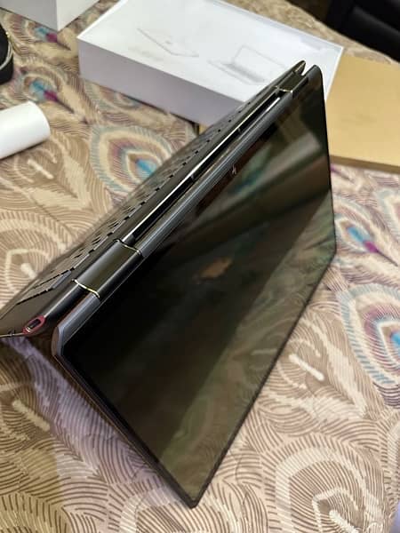 hp spectre x360 core i7 13th gen 16gb 1tb ssd OLED display 5