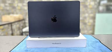 Macbook Air M3 2024  8gb 256 ssd