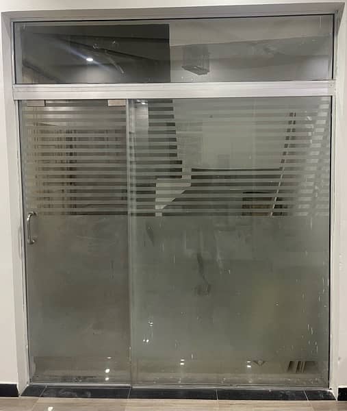 12 mm tempered glass partition 0