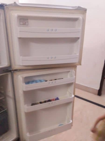 Refrigerator 4