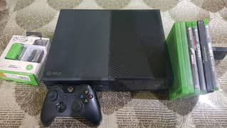 xbox one (barely used )