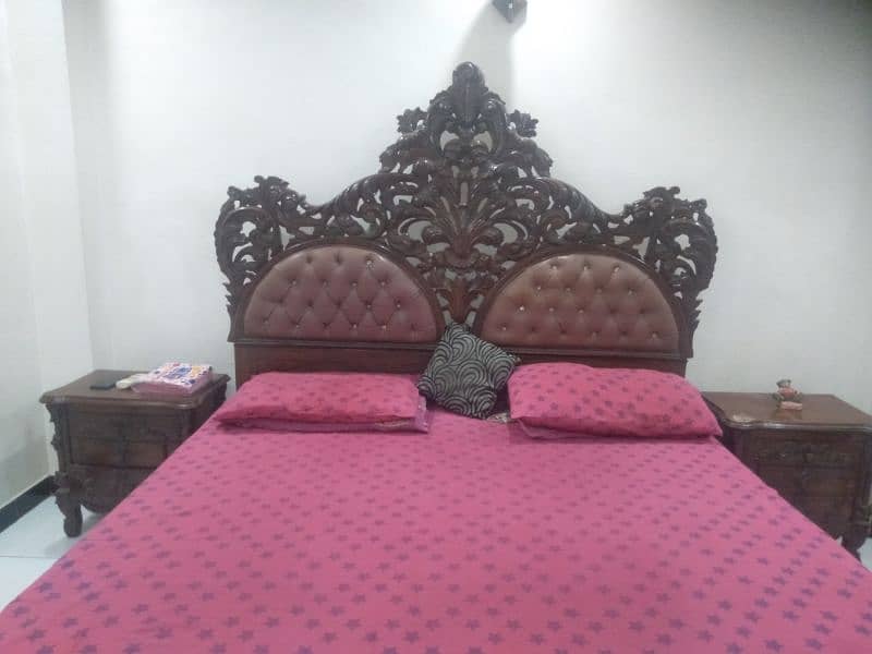 chiniote bed with side tables 1