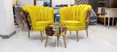 bedroom chairs with table