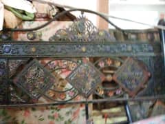 iron queen bed