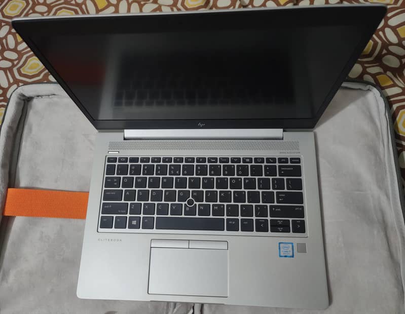 HP Elitebook 830 G5 i7 8th Gen 8GB Ram 256GB 2