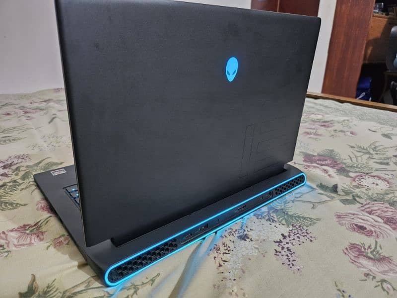 Alienware m15 R7 3070Ti 8